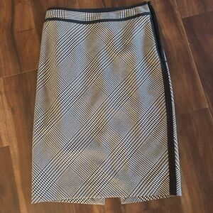 White House Black Market Monochrome Pencil Skirt